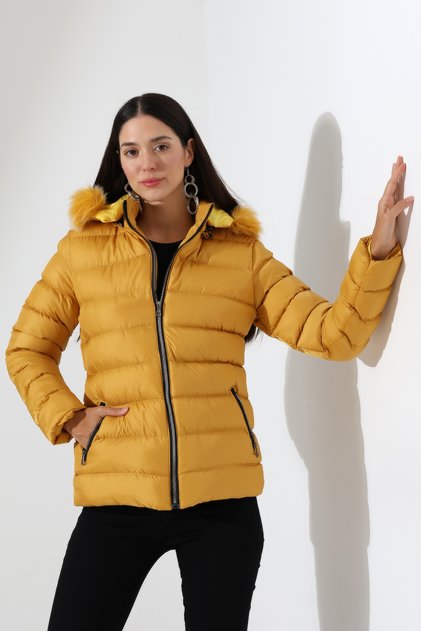 Women's Slim Fit Hooded Plush Short Coat