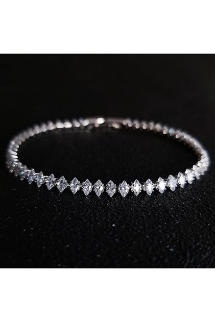 big 17cm 2024 New Marquise Oval Square Cut Luxury Silver Color on Hand Tennis Bracelet Bangle for Wo