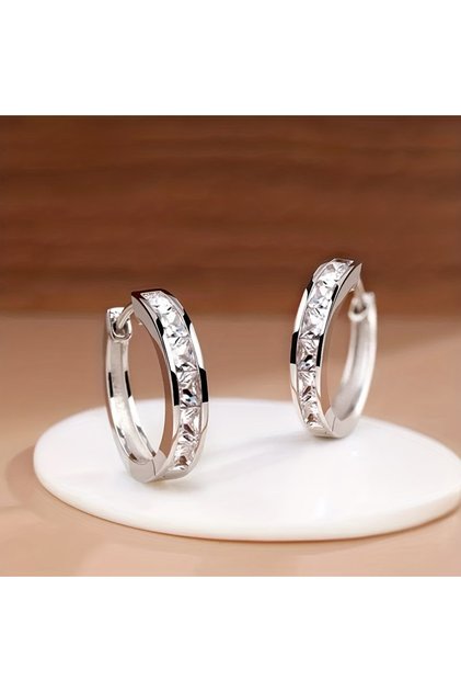 E2755 Huitan Classic Design Women Hoop Earrings Full with Princess Square CZ Simple and Elegant Fema