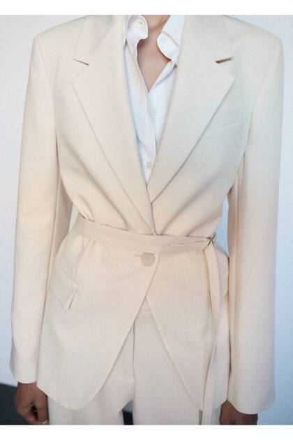 Kemerli blazer ceket