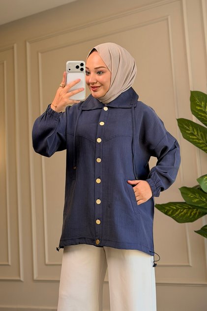 6597 - Comfortable Buttoned Pocket Cap with Wide Collar Detail