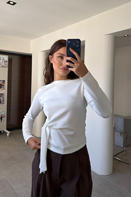 Bluz with Binding Details - White
