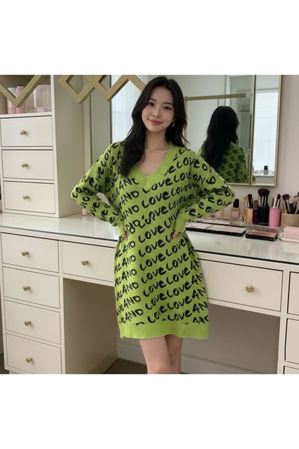 Women's V-neck Long sleeve Mini Dress