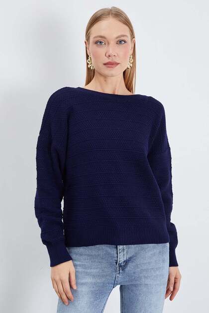 Crew Neck Knit Sweater with Bow Detail on the Back