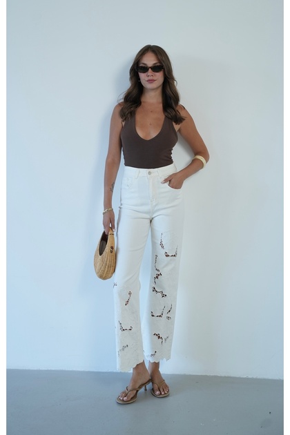 Oyma Nakış Detaylı Denim Bootcut Pantolon