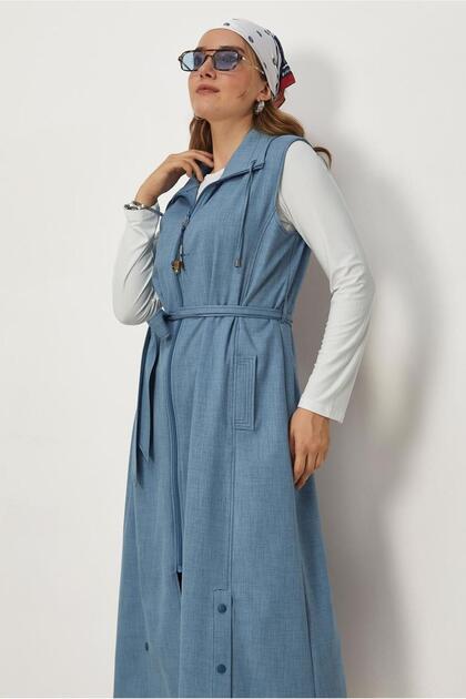 Vest with Belt and Rivet Details 46610