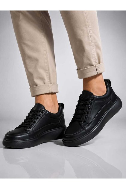 Dizzy Lace-Up Women's Sports Shoes