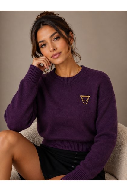 Women's Soft Sweater with Beard Brooch Detail