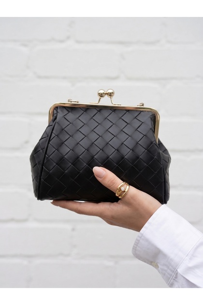Siyah Askılı Örgü El İşçiliği Clutch Çanta