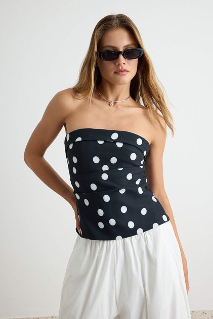 Black-White Strapless Fitted Draped Woven Blouse Twoss24Bz00348