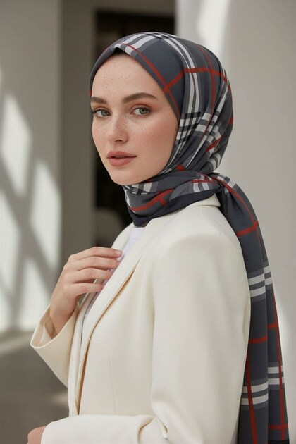 Women's Luxury Medina Silk Shawl Black