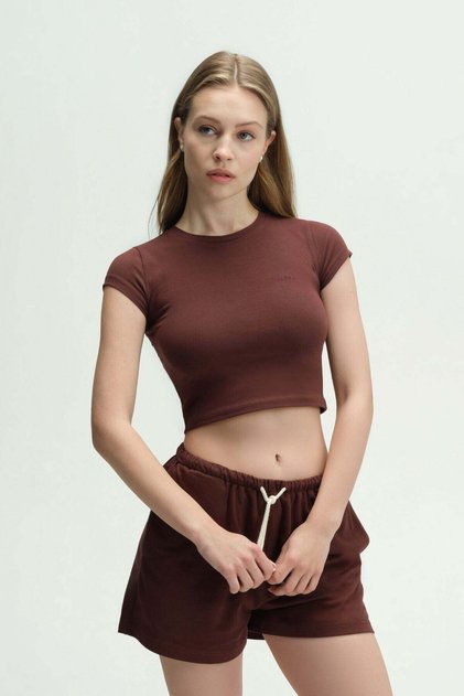LOUNGEWEAR KAHVERENGİ CROP TİŞÖRT