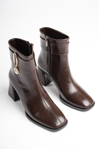 Women's Bitter Brown Buckle-Strapped Thick Heeled Boots & Booties