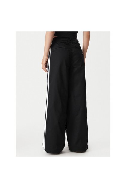 Pantaloni de damă din material textil KS9370 Negru