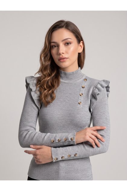 Knitwear with Badi Button Detail