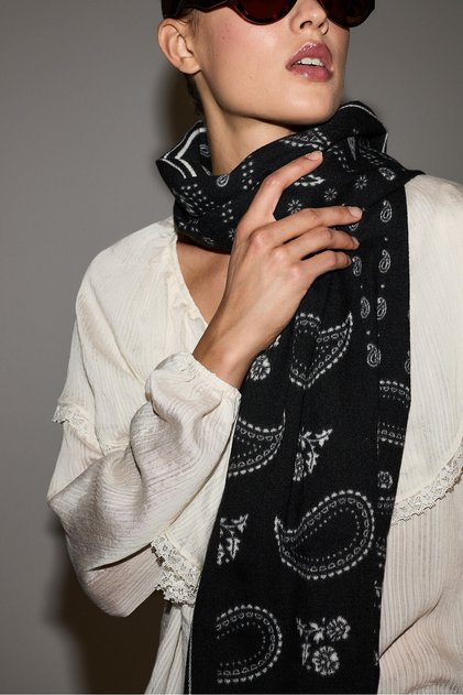 Paisley desenli şal