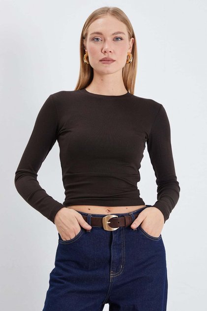 Basic Crew Neck Slim Fit Crop Blouse