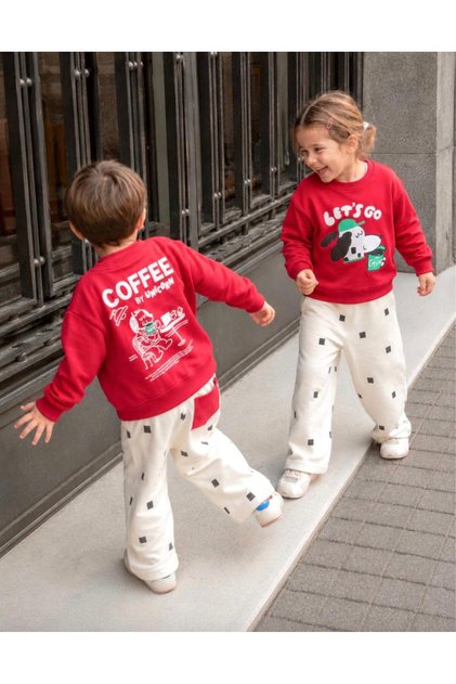 Kırmızı SevimliKöpek Baskılı Kız/Erkek çocuk Sweatshirt ve Kare Puantiyeli Alt İkili Takım