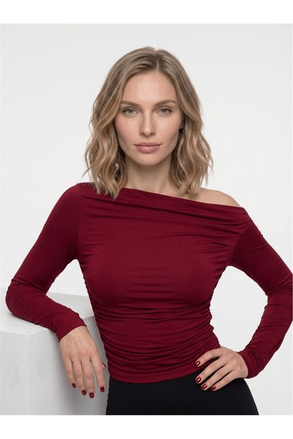Women's Off-The-Shoulder Gathered Blouse Burgundy