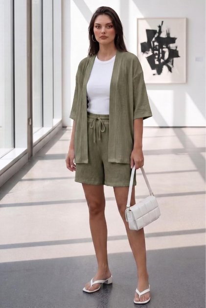 Women's Green Crinkle Fabric Casual Kimono Shorts Set