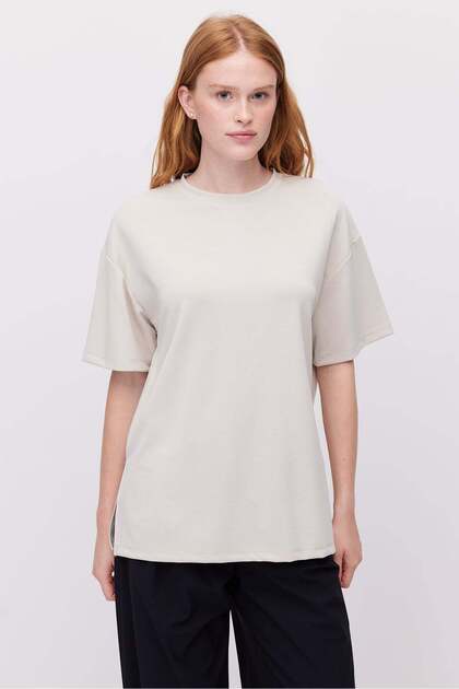 Kadın Yanları Yırtmaçlı Oversize Tişört