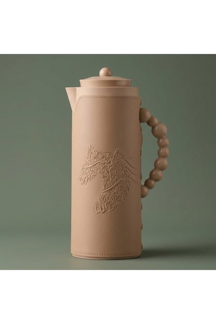 Al Saif Gallery Royal 7T thermos, 1 liter, leather covered, horse pattern, glass inner case, plastic outer shell - light brown