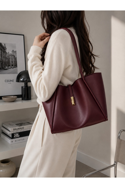 Costa Zipper Detailed Hand and Shoulder Bag