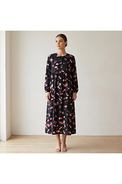 Women's Black Pink Floral Round neck Maxi Dress