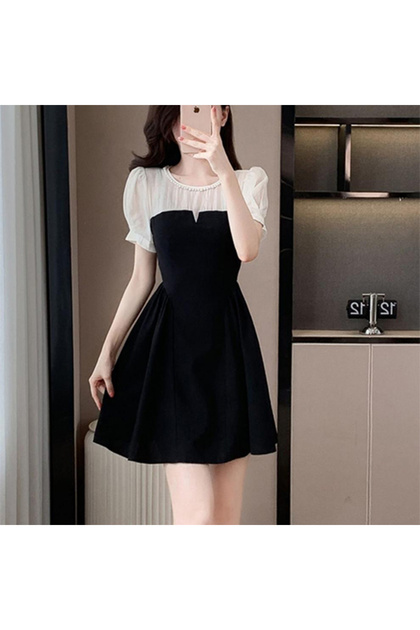 Women's Black Round neck Short sleeve Mini Dress