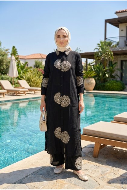Gold Embroidered Gold Thread Embellished Hijab Two-Piece Set – Long Tunic and Pants Set