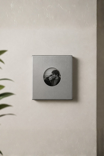 Metal Duvar Fotoğraf Çerçevesi - Hüsna Collection | MİHR