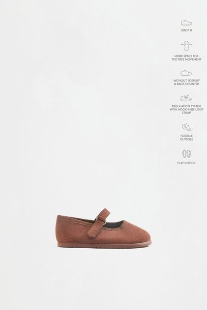 Barefoot Babet