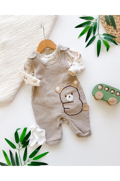 Teddy Bear Embroidered Salopet Set with Inner Lining and Socks Is a Gift.