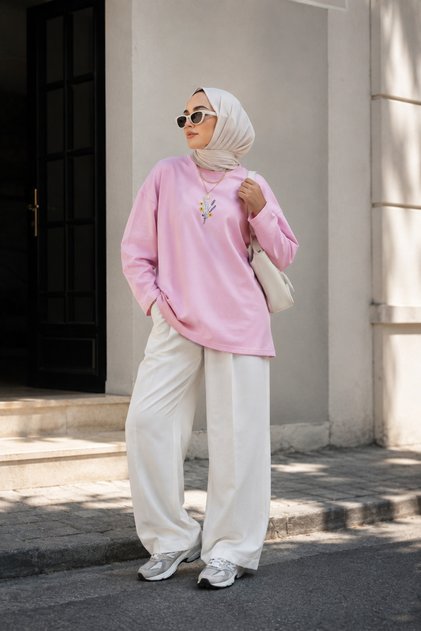 Önü Çiçek Nakışlı Yuvarlak Yaka Salaş Penye Sweat-Bluz - Pembe
