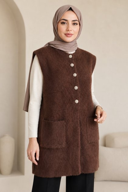 سترة نسائية طويلة بأزرار حجرية وجيوب