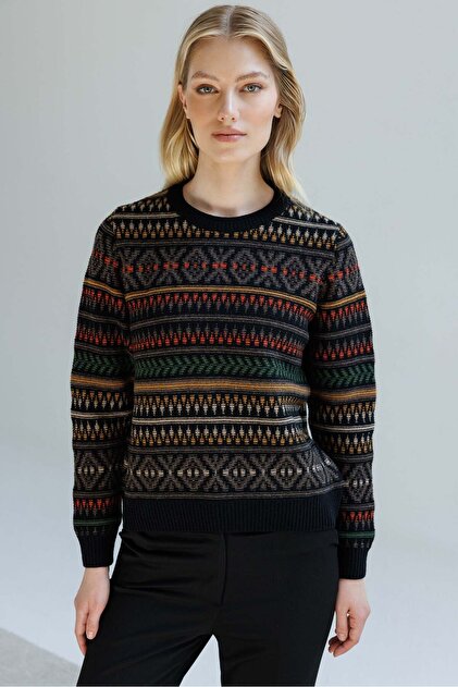 Women's Crew Neck Kilim Patterned Jacquard Wool Sweater Black