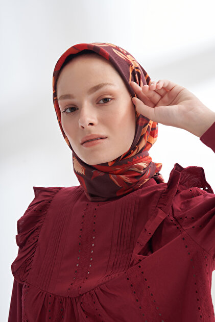 وشاح روزيل ديسين ذا تنسل إديت - أحمر داكن