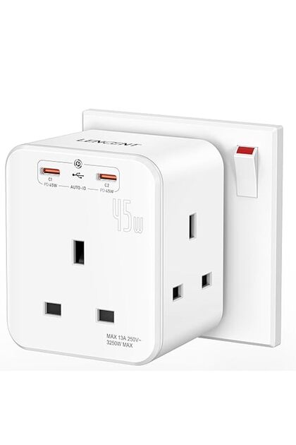 مقبس تمديد ثلاثي المنافذ مع منفذي USB للشحن السريع