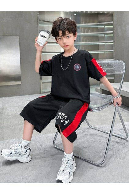 Boys Color Block Printed T-Shirt and Shorts Set