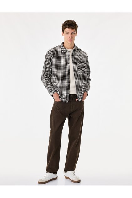 Comfortable Fit Classic Collar Long Sleeve Plaid Lumberjack Shirt with Pockets