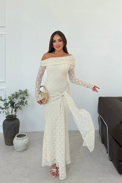 Rochie de damă galbenă din dantelă, cu guler tip Madonna și legătură în față, lungime maxi