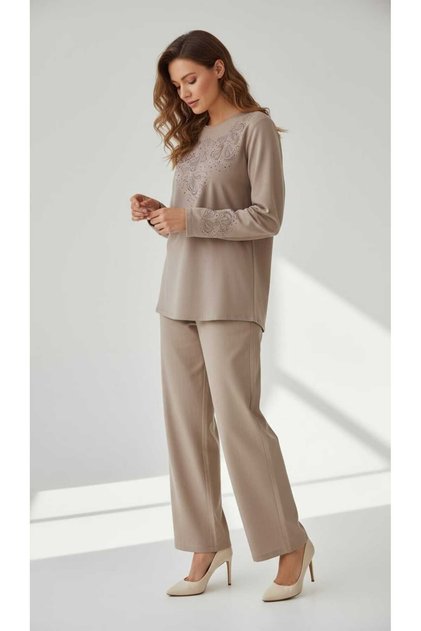 Women's Middle-Aged and Older Women's Seasonal Plus Size Nergi̇s Bluz with Embroidered Collar and Sleeve Details