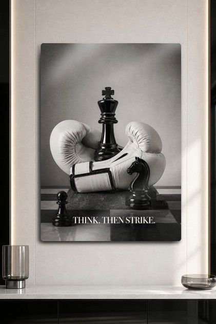 Metal Duvar Dekoru - Think Then Strike Siyah Satranç Taşları ve Beyaz Boks Eldiveni Tablo