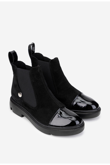 Ghete dama negre din piele intoarsa cu detaliu lacuit