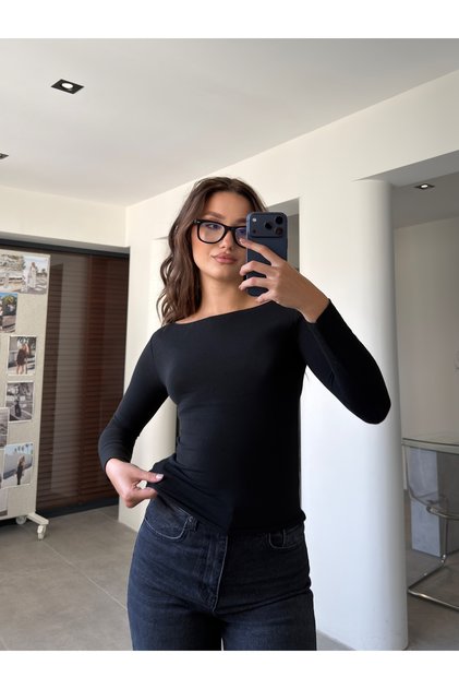 Stitch Detail Infinite Fabric Blouse - Black
