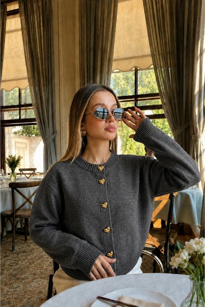 Women's Crew Neck Heart Buttoned Knitwear Cardigan