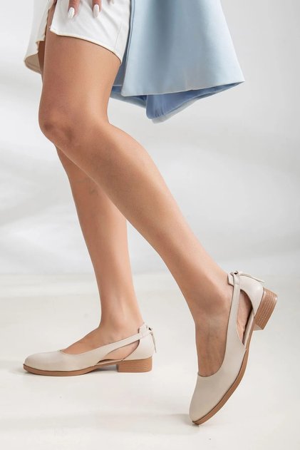 Volpen Skin Low Heel Shoes Beige