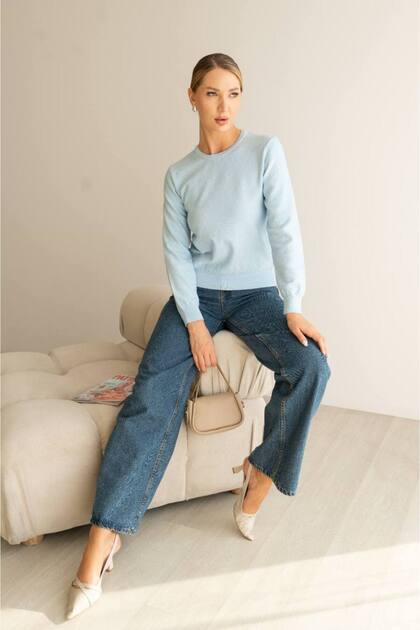 Crew Neck Stone Detailed Long Sleeve Soft Textured Knit Sweater Aw26Kz00026