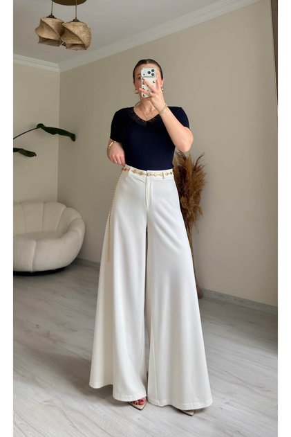 Tok Duruşlu Maxi Paça Etekli Pantolon
