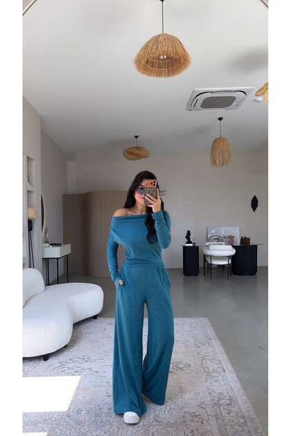 Petrol Low-Shoulder Comfortable Suit